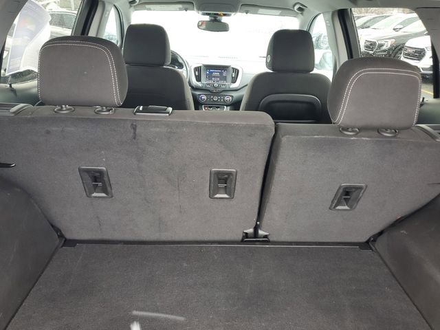 Certified 2023 GMC Terrain SLE w/ Driver Convenience Package image 9
