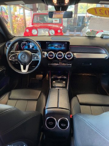 Used 2021 Mercedes-Benz GLB 250 image 11