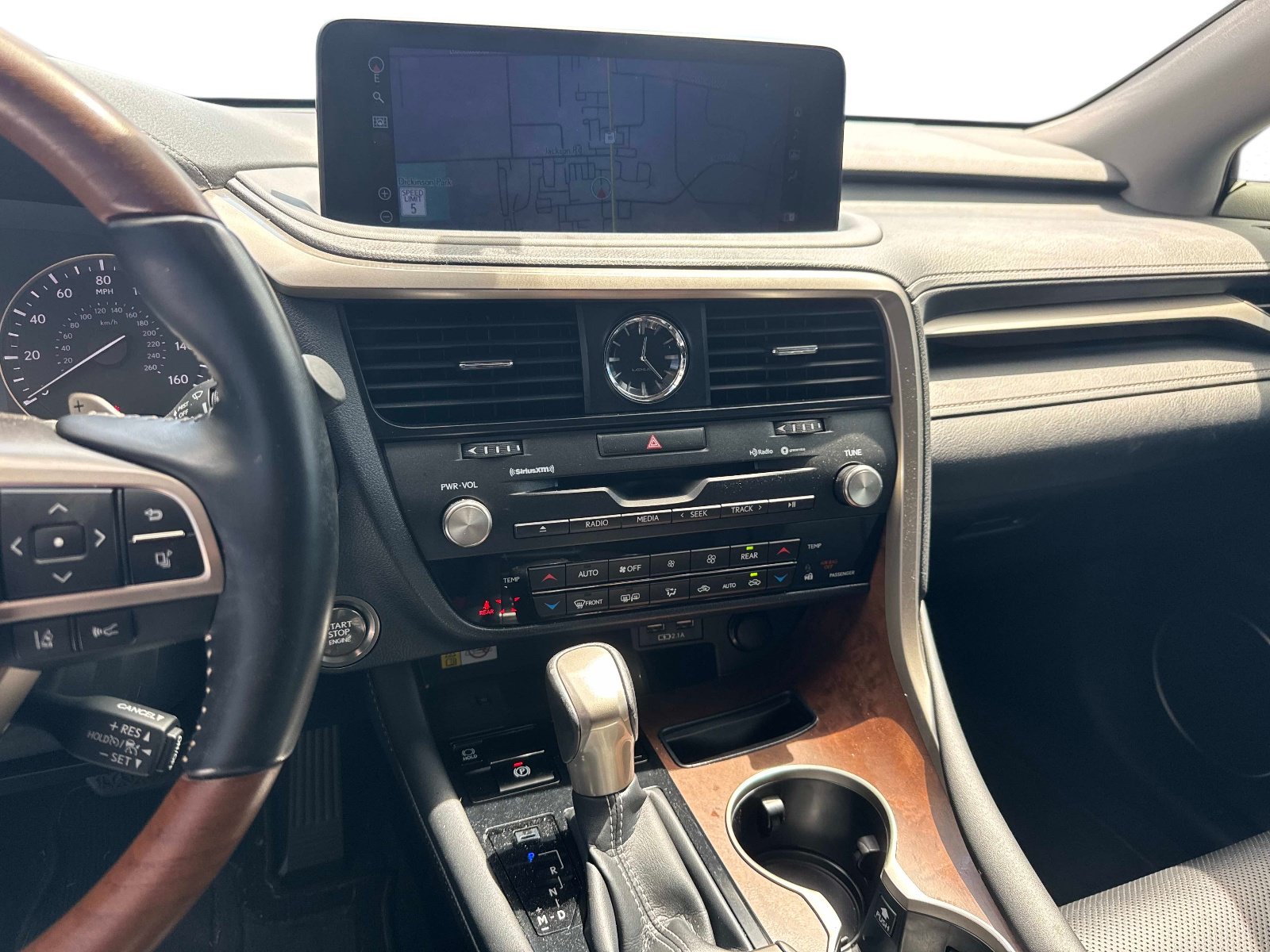 Certified 2022 Lexus RX 350L Premium w/ Premium Package AWD/4WD image 27
