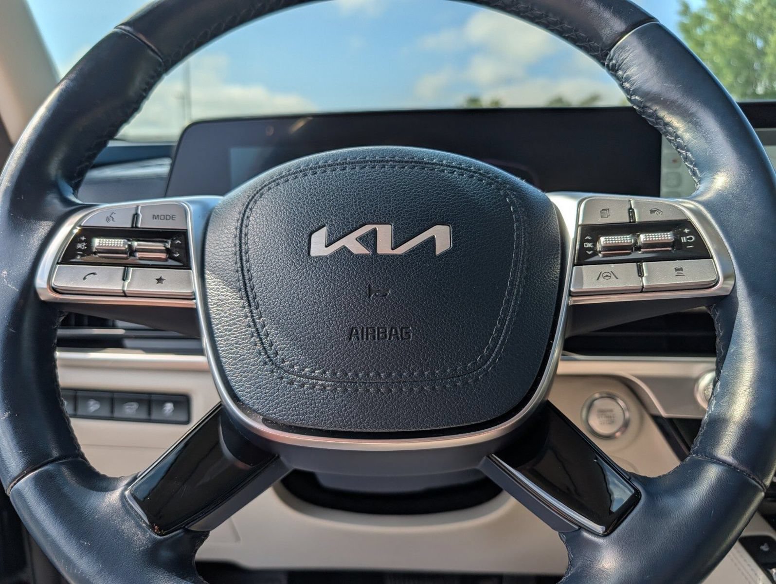 Used 2023 Kia Telluride EX AWD/4WD image 32