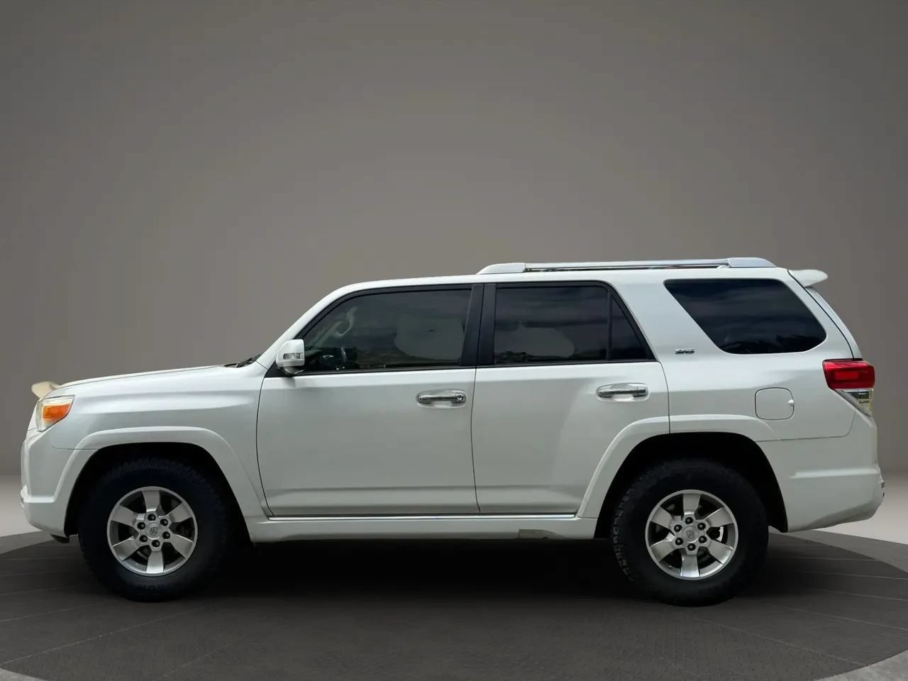 Used 2013 Toyota 4Runner SR5 w/ Premium Pkg RWD image 6