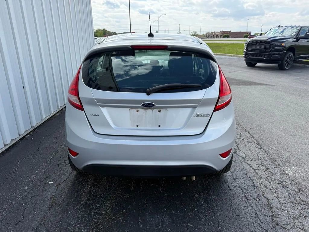 Used 2012 Ford Fiesta SES FWD image 6