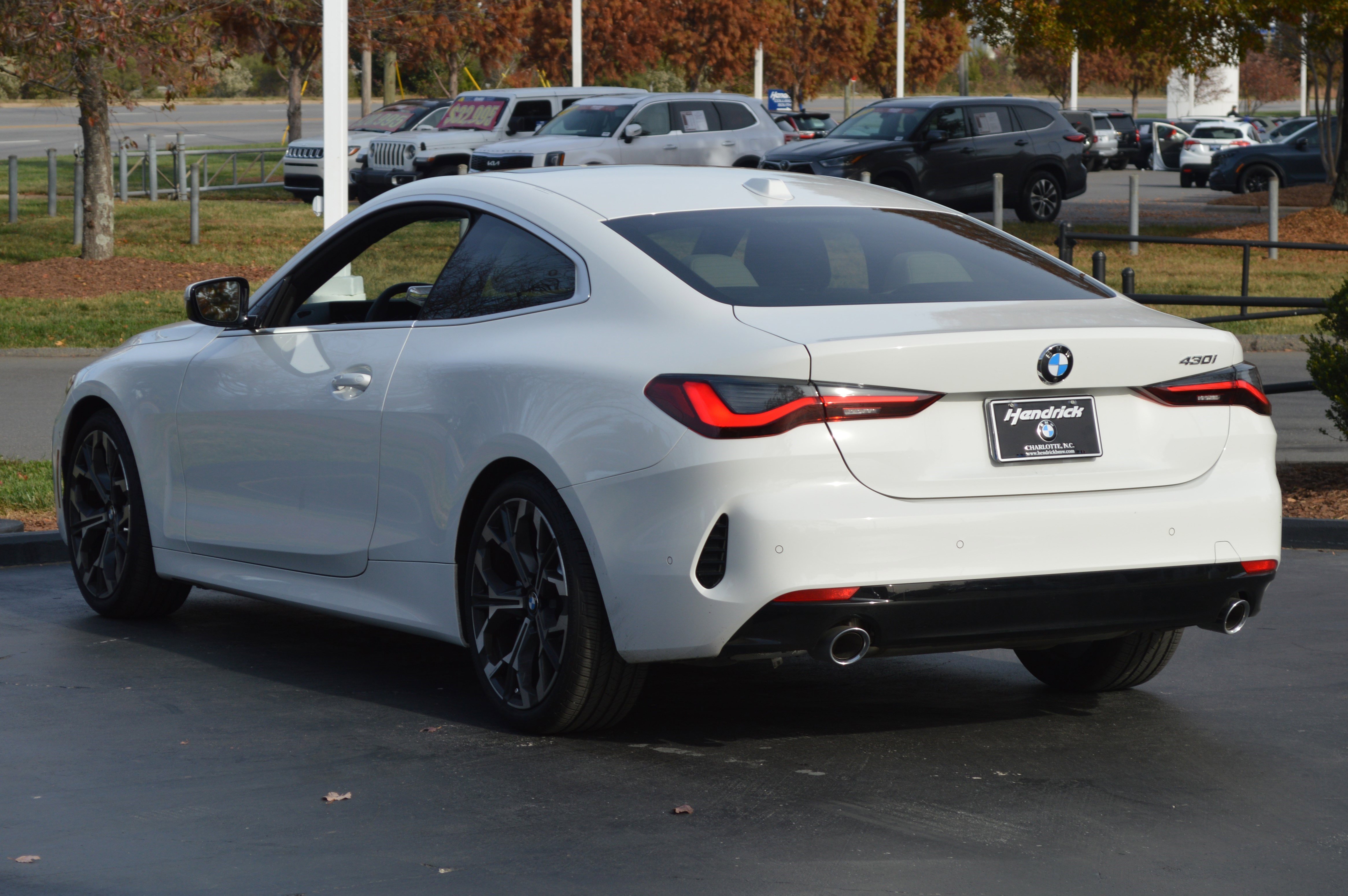 Used 2026 BMW 430i Coupe w/ Parking Assistance Package image 9
