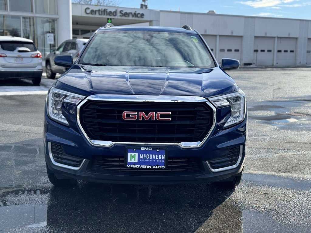 Used 2022 GMC Terrain SLE w/ Driver Convenience Package image 10