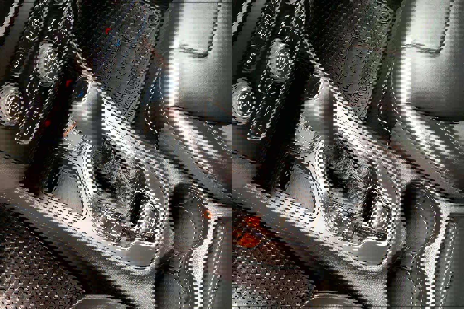 Used 2019 Jeep Cherokee Latitude Plus image 13