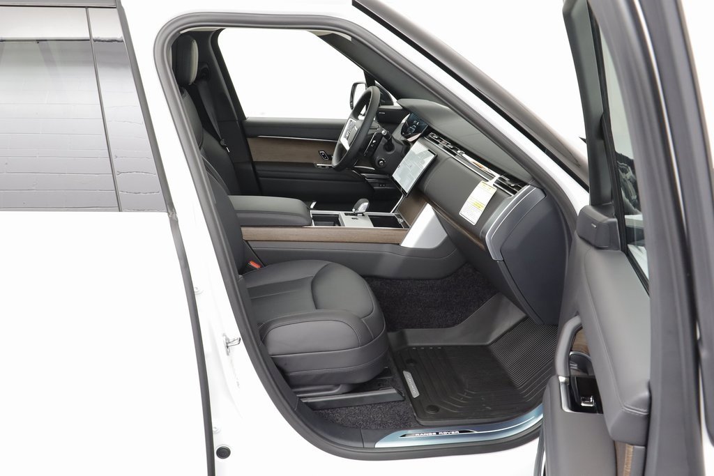 New 2025 Land Rover Range Rover SE image 19