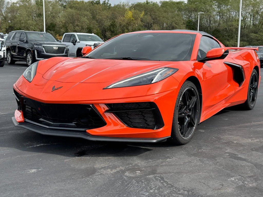 Used 2025 Chevrolet Corvette Stingray Premium Cpe w/ Z51 Performance Package RWD image 12