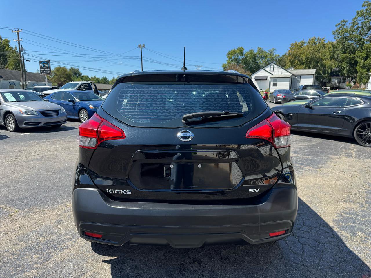 Used 2018 Nissan Kicks SV FWD image 8