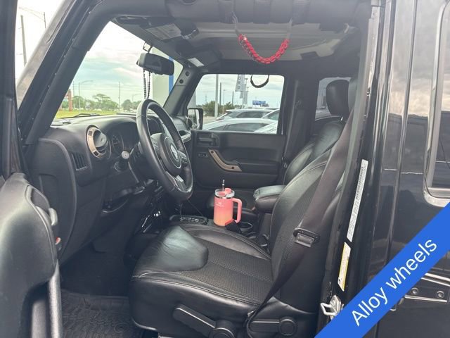 Used 2017 Jeep Wrangler Unlimited Sahara AWD/4WD image 14