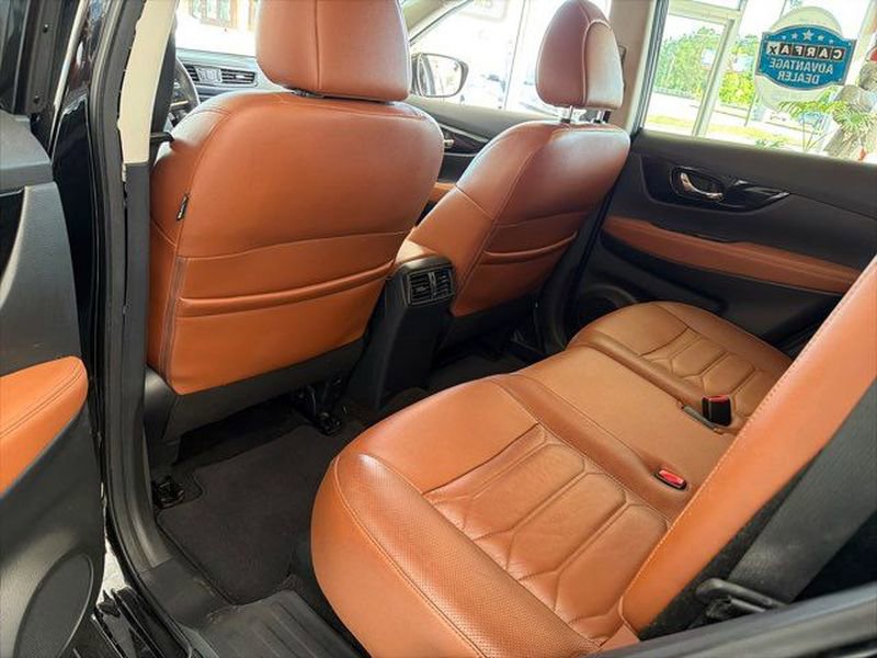 Used 2019 Nissan Rogue SL w/ Premium Package FWD image 10
