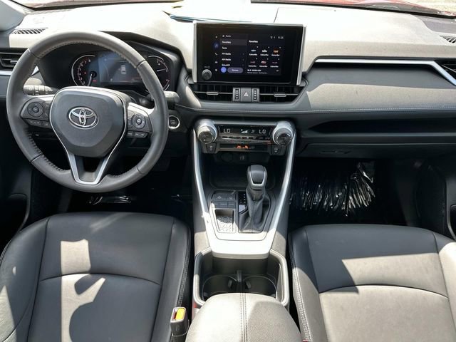 Used 2023 Toyota RAV4 XLE Premium image 15
