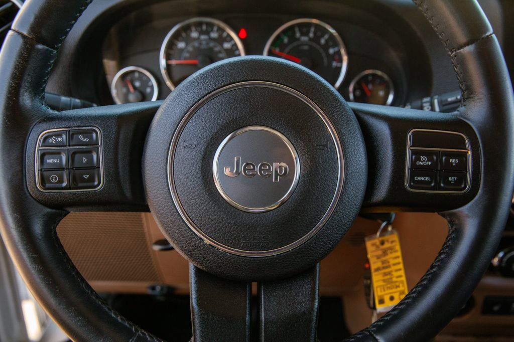 Used 2016 Jeep Wrangler Unlimited Sahara w/ Connectivity Group image 16