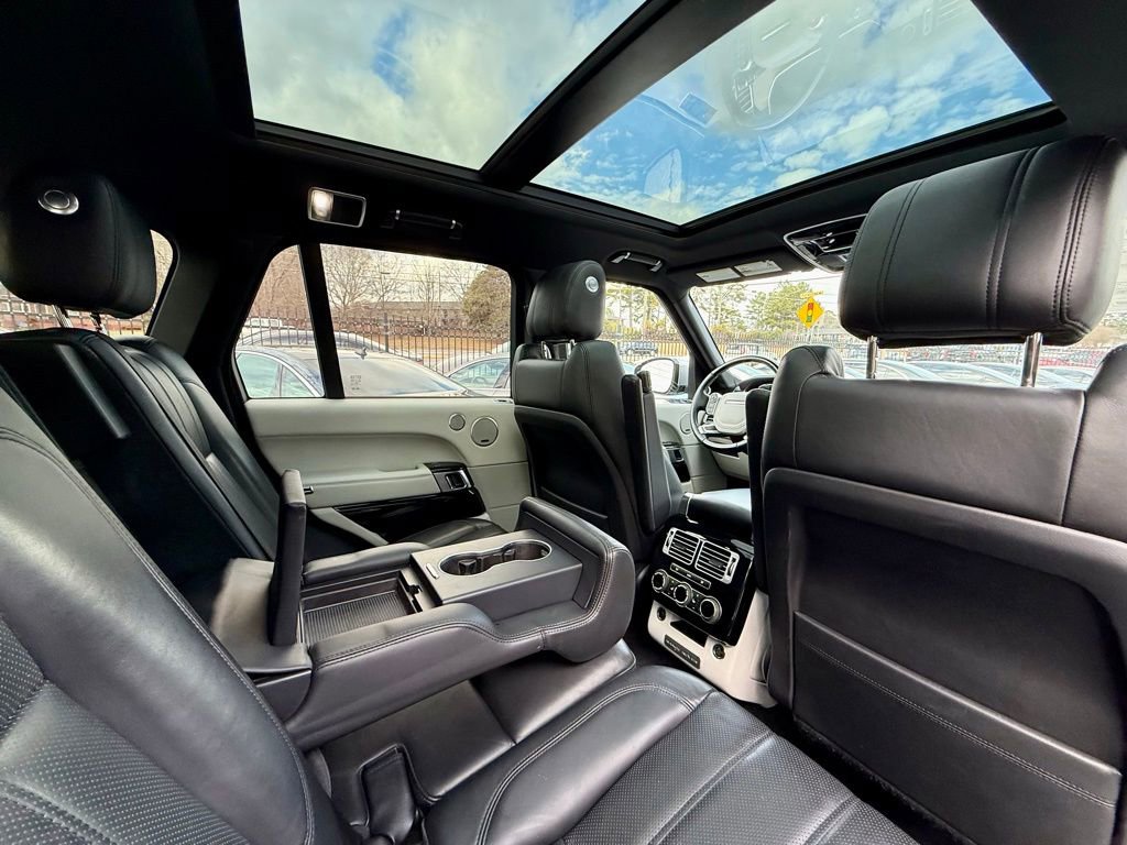 Used 2015 Land Rover Range Rover Supercharged image 31