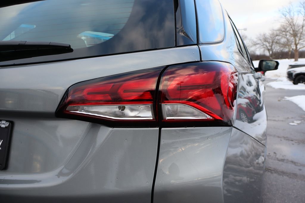 Used 2024 Chevrolet Equinox LS image 30