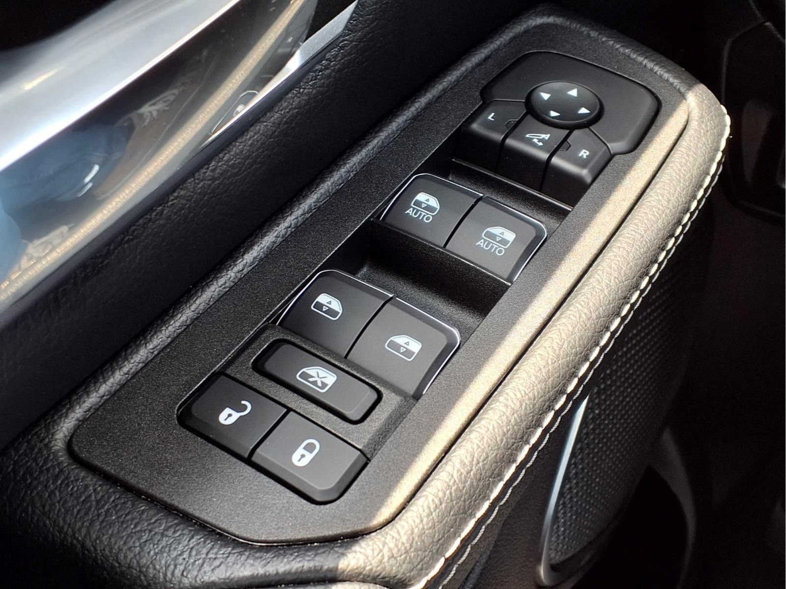 Used 2026 RAM 1500 Laramie AWD/4WD image 20