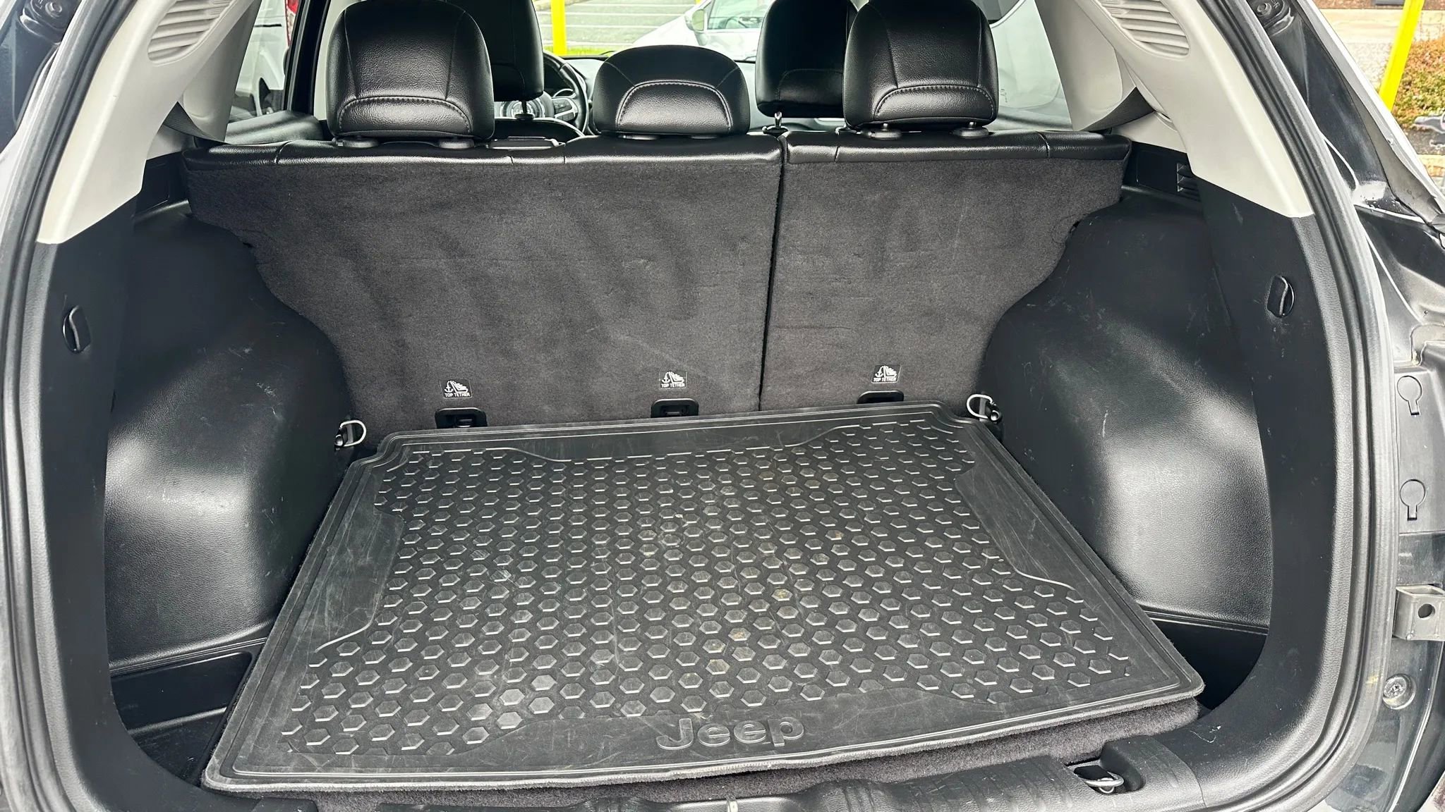 Used 2019 Jeep Compass Latitude w/ Popular Equipment Group image 17