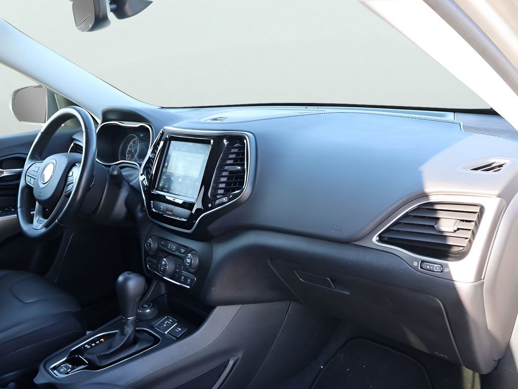 Used 2020 Jeep Cherokee Limited image 12
