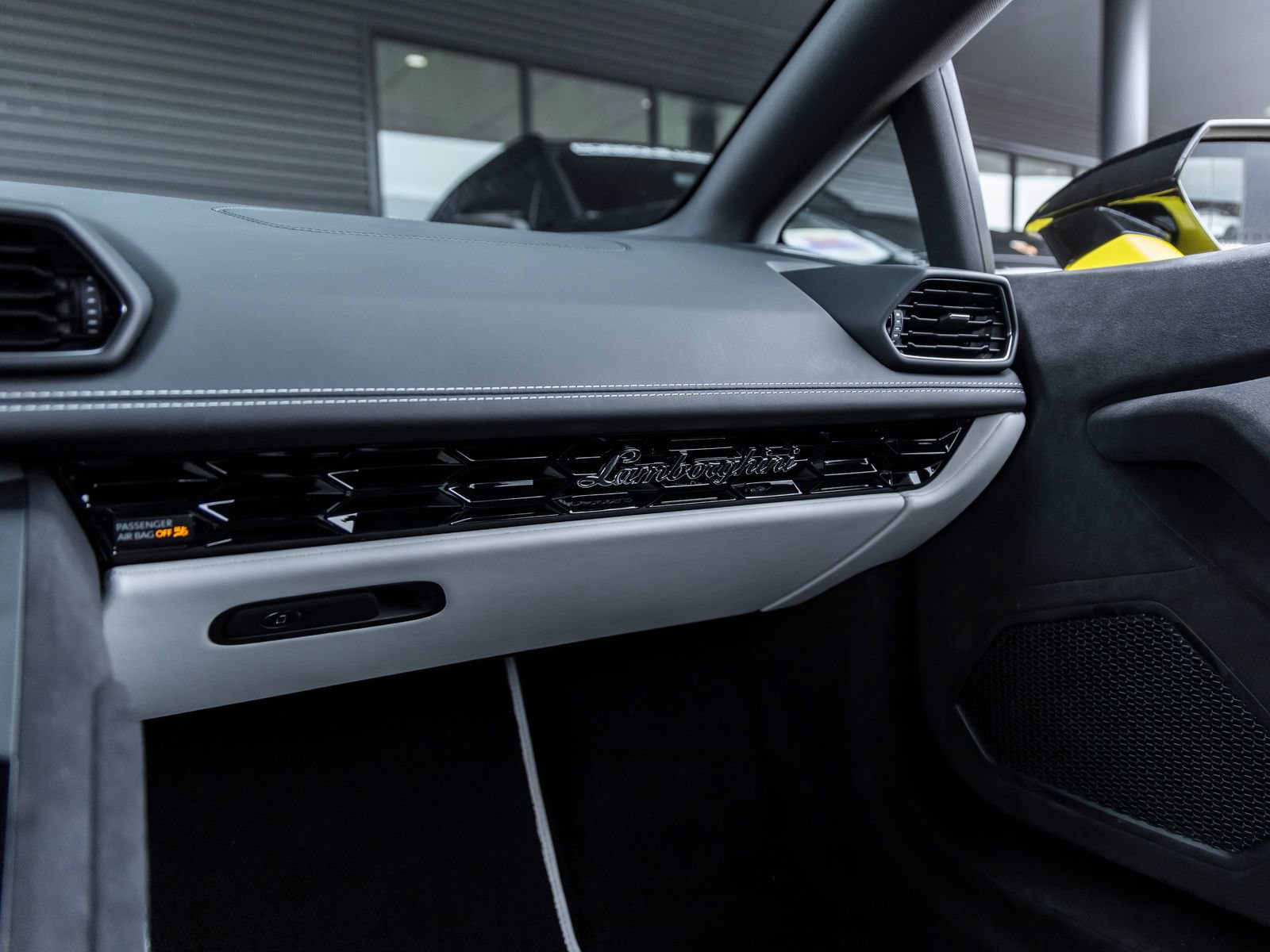 Used 2023 Lamborghini Huracan Tecnica RWD image 30
