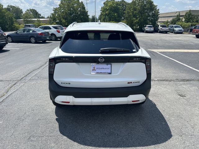 New 2025 Nissan Kicks SR w/ SR Premium Package image 6