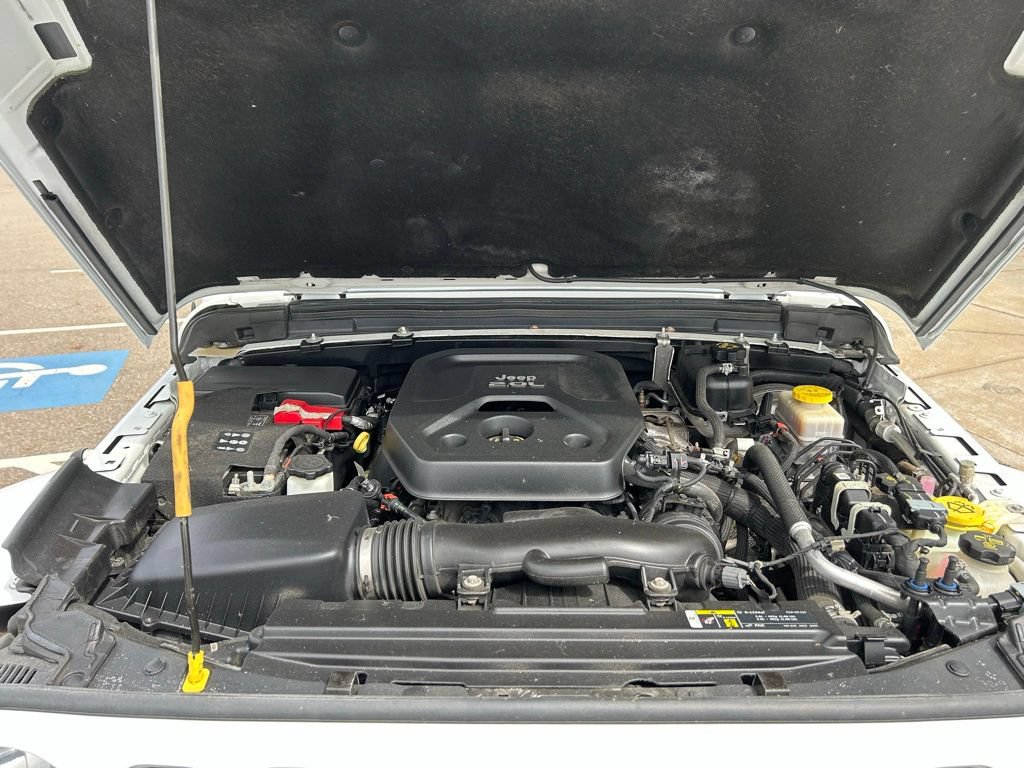 Used 2019 Jeep Wrangler Unlimited Sahara AWD/4WD image 23