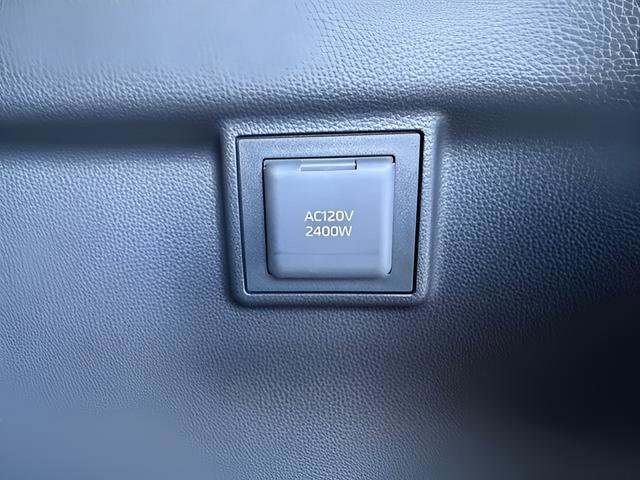 Used 2024 Toyota Land Cruiser image 34