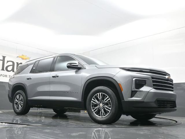 New 2026 Chevrolet Traverse LT w/ Driver Confidence Package image 2