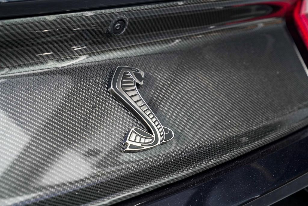 Used 2021 Ford Mustang Shelby GT500 w/ Carbon Fiber Track Pack RWD image 21
