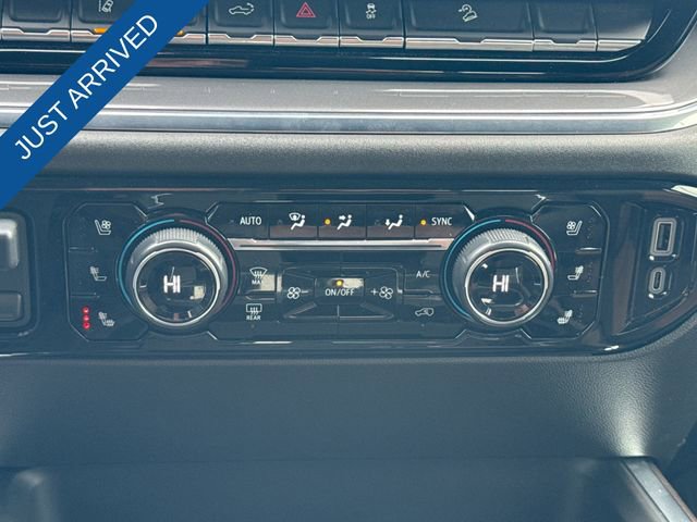 Used 2024 Chevrolet Silverado 3500 High Country w/ High Country Premium Package image 19