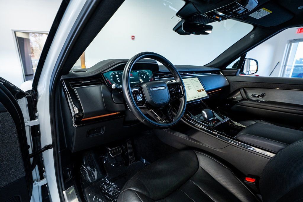 Used 2024 Land Rover Range Rover Sport Dynamic SE image 38