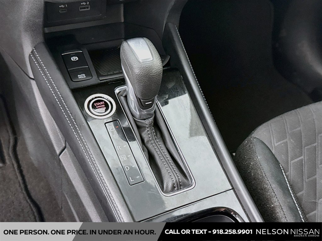 Used 2024 Nissan Kicks SV FWD image 16