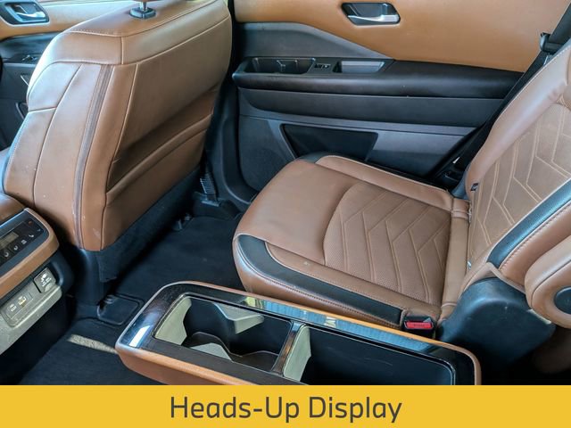 Used 2023 Nissan Pathfinder Platinum image 12