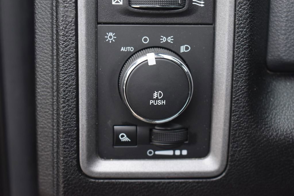 Used 2014 RAM 1500 Express AWD/4WD image 20