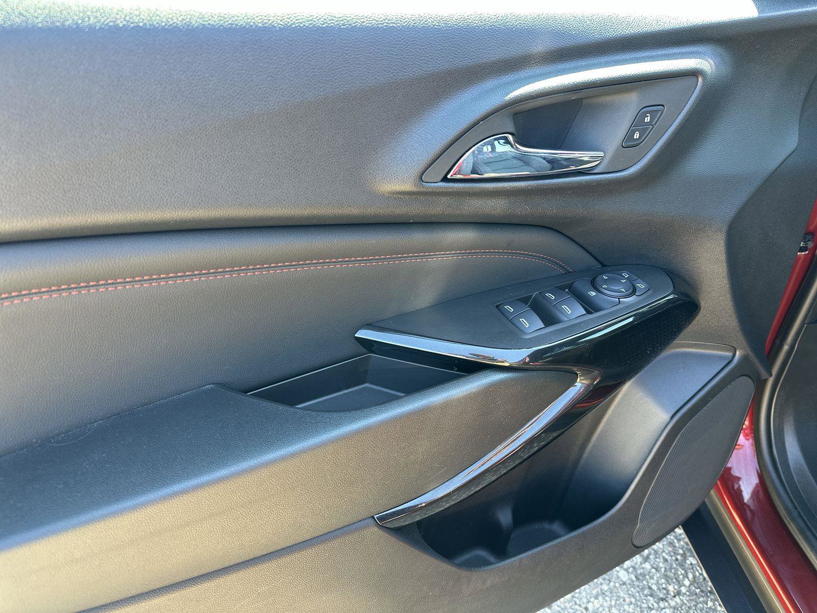 Certified 2024 Chevrolet Trax RS w/ Driver Confidence Package image 21