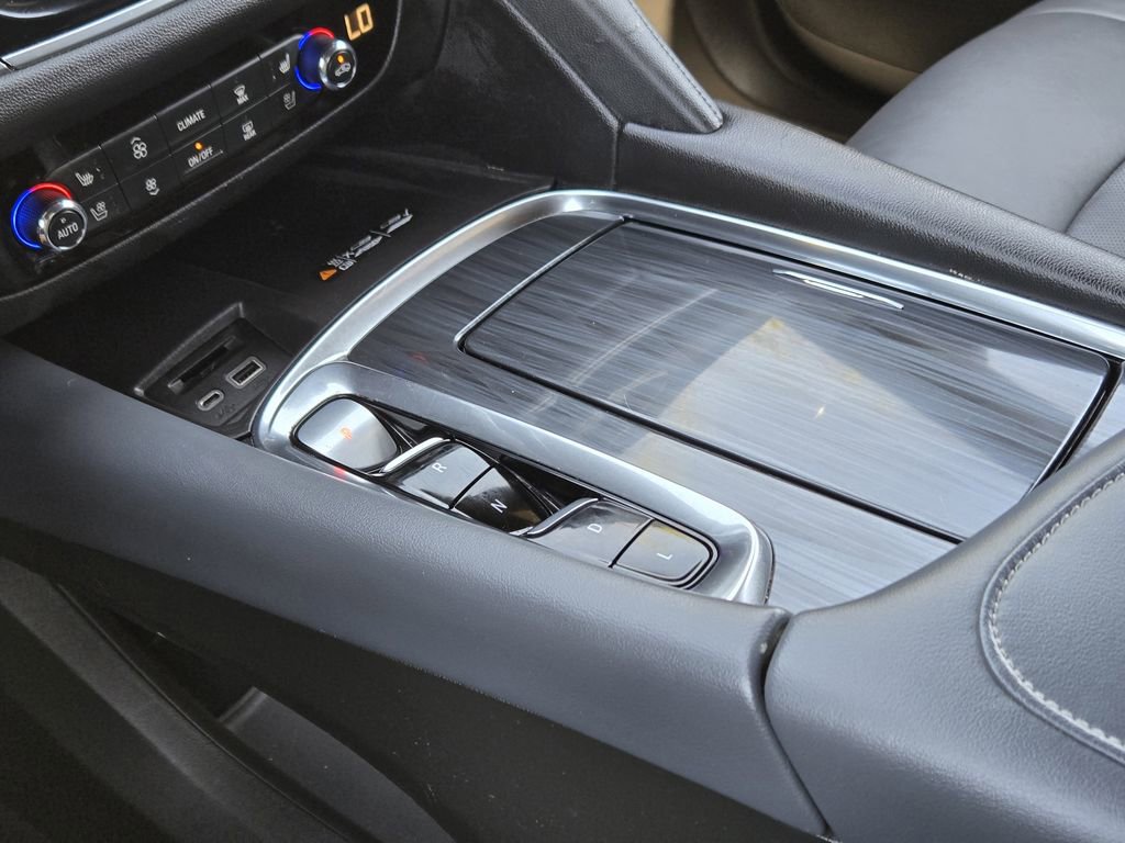 Used 2024 Buick Enclave Premium image 9