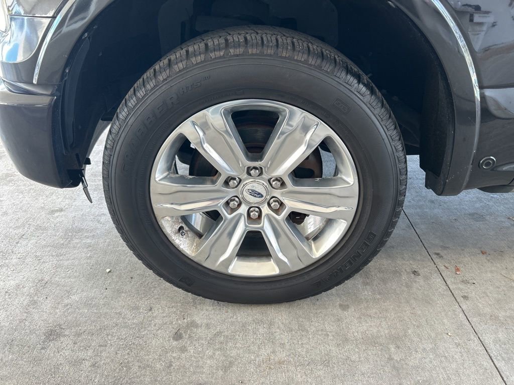 Used 2015 Ford F150 Platinum w/ Equipment Group 701A Luxury image 16