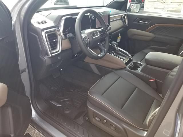 New 2026 GMC Canyon Denali w/ LPO, Black Badging Package AWD/4WD image 6