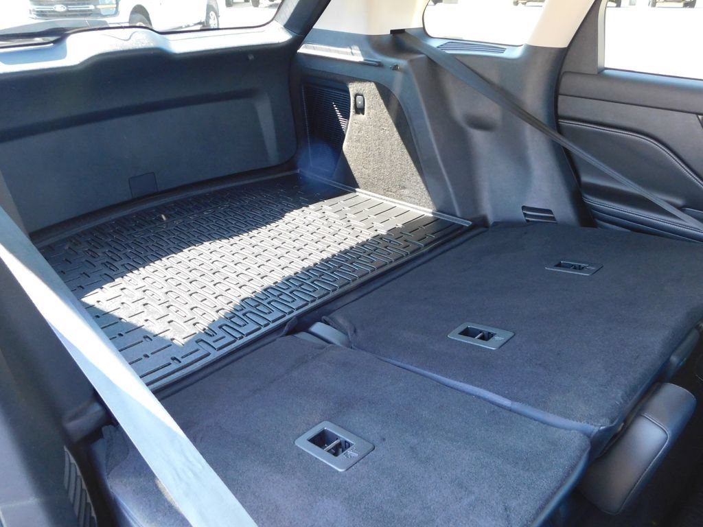 Used 2023 Lincoln Corsair FWD image 25