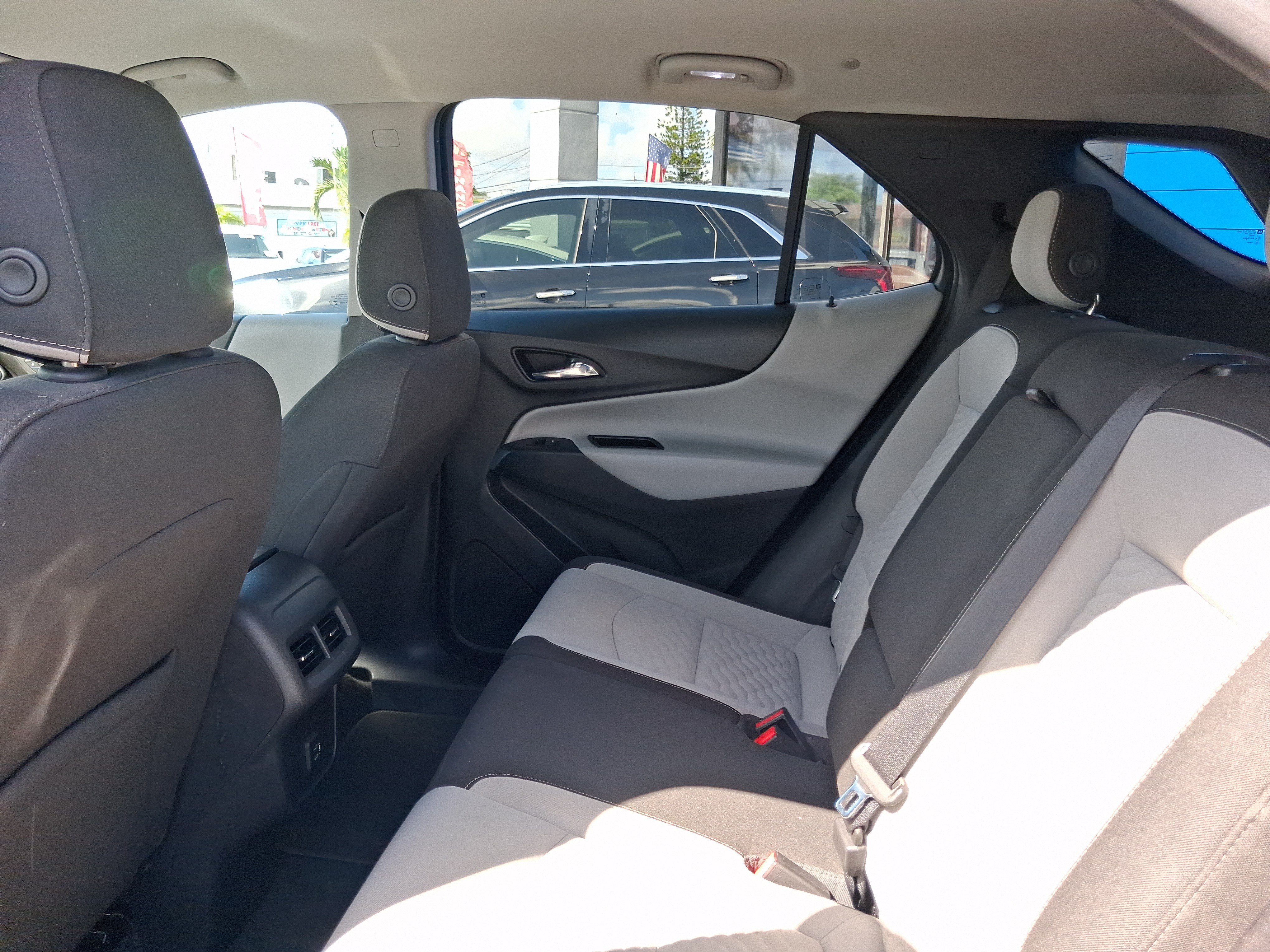 Used 2020 Chevrolet Equinox LT FWD image 22