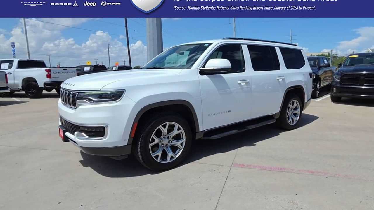 Used 2022 Jeep Wagoneer Series II w/ Rear Seat Video Group 1 AWD/4WD image 4