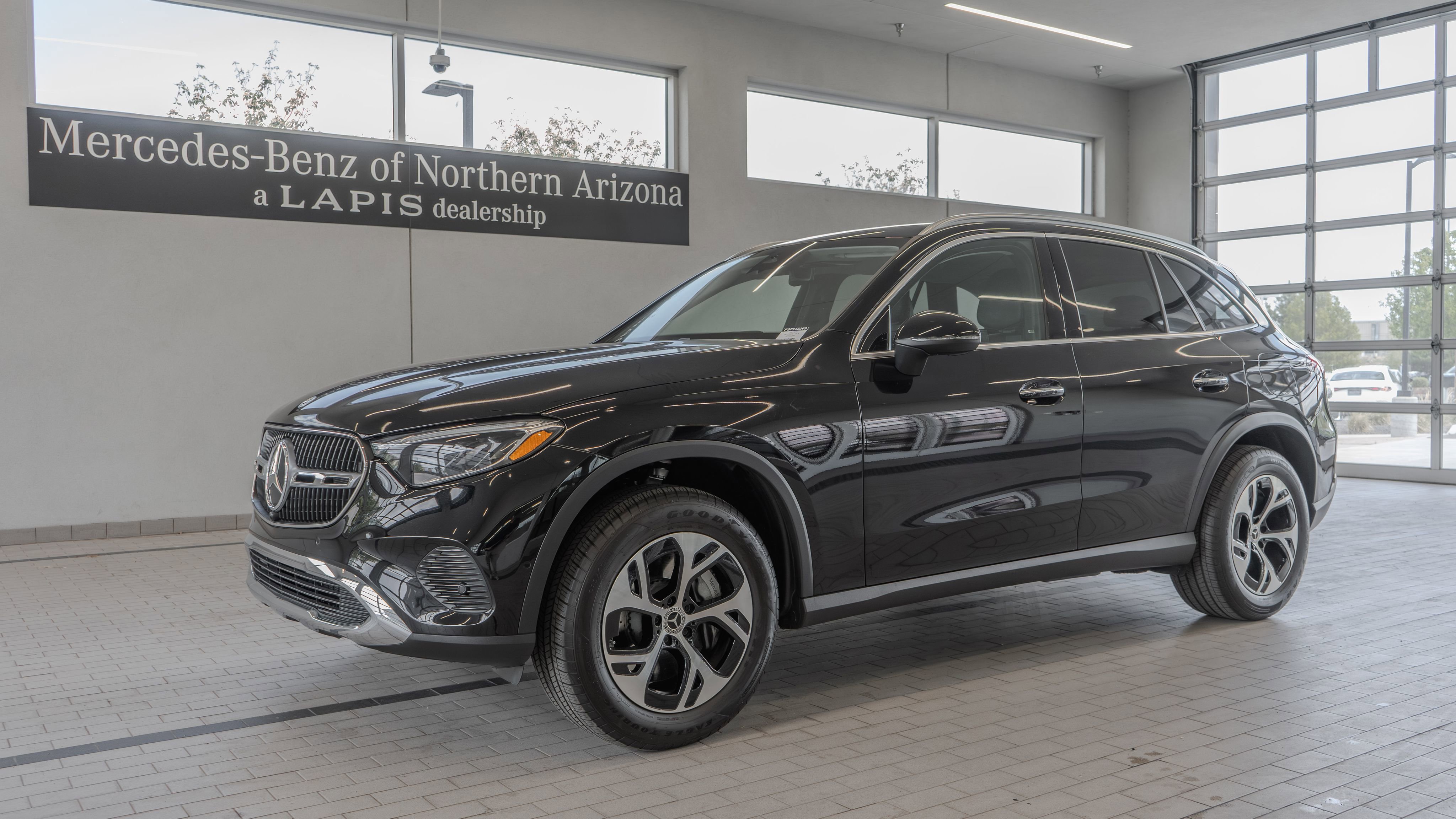 Certified 2025 Mercedes-Benz GLC 350e 4MATIC image 3