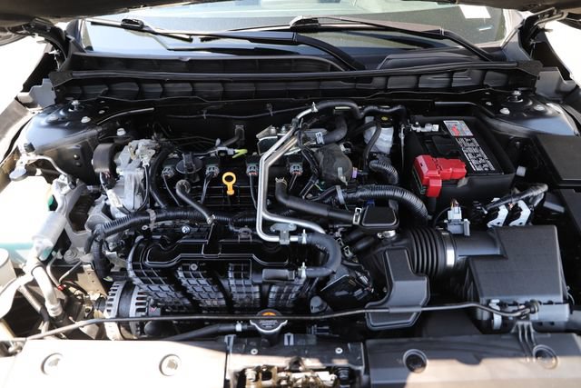 Used 2025 Nissan Altima 2.5 SV FWD image 3