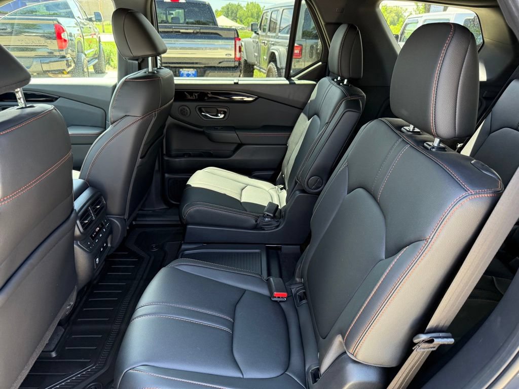 Certified 2026 Honda Pilot TrailSport image 17