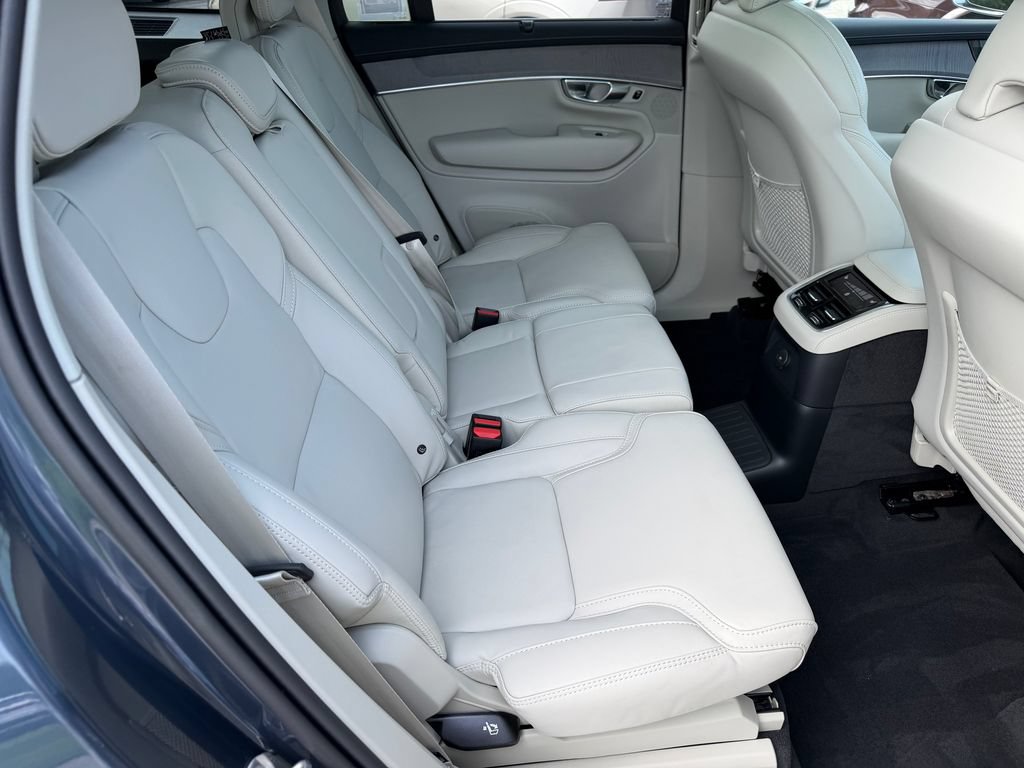 New 2026 Volvo XC90 T8 Ultra w/ Protection Package Premier AWD/4WD image 11
