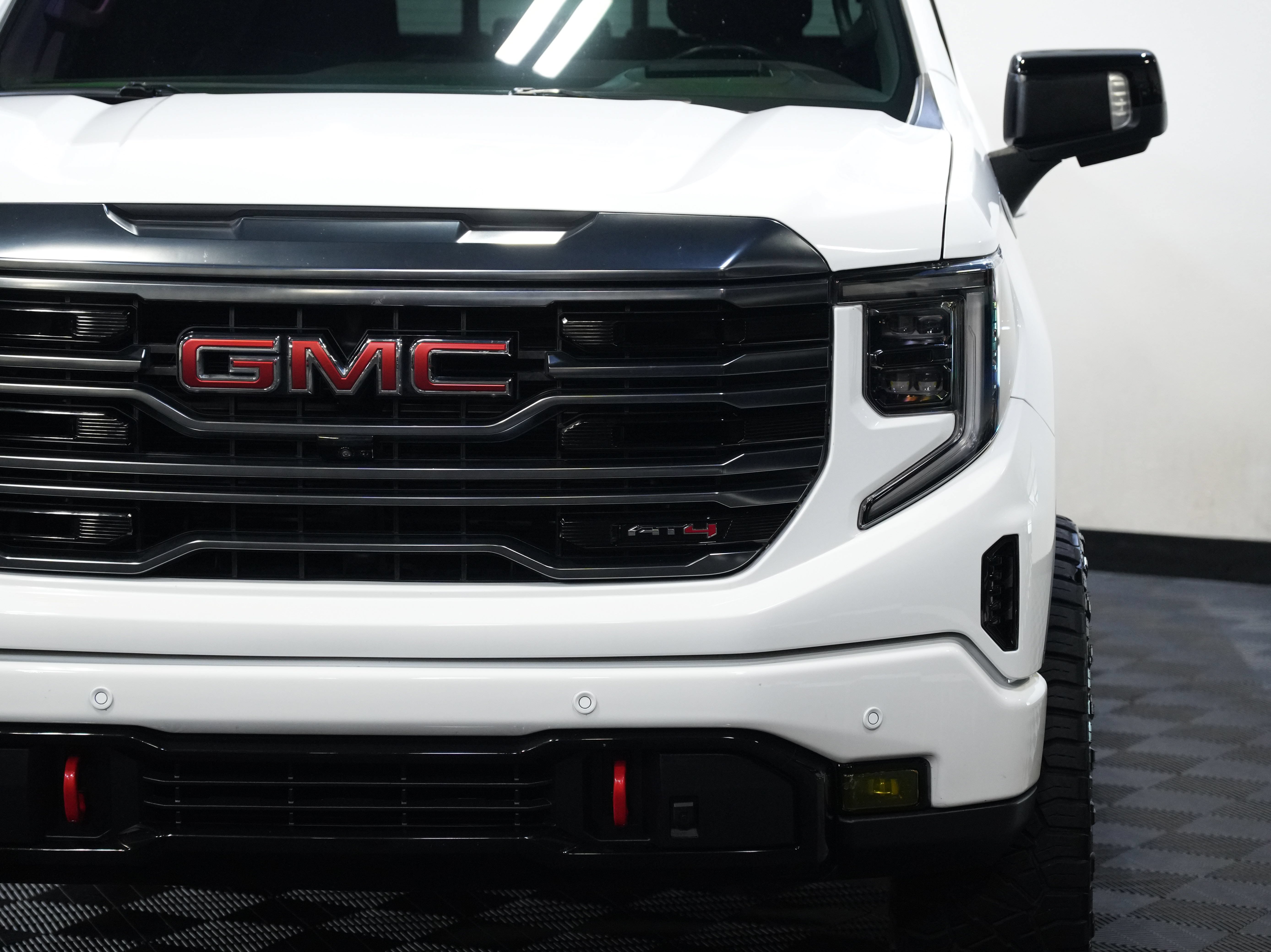 Used 2022 GMC Sierra 1500 AT4 w/ AT4 Premium Package AWD/4WD image 10