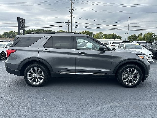 Used 2023 Ford Explorer XLT w/ Equipment Group 202A AWD/4WD image 9