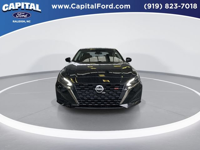 Used 2025 Nissan Altima 2.5 SR AWD/4WD image 3