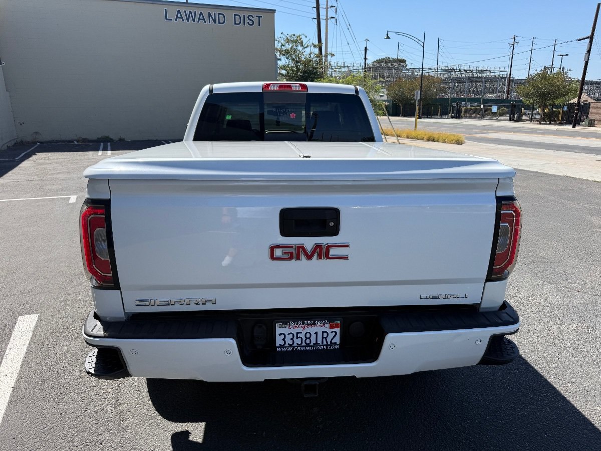 Used 2018 GMC Sierra 1500 Denali w/ Denali Ultimate Package AWD/4WD image 9