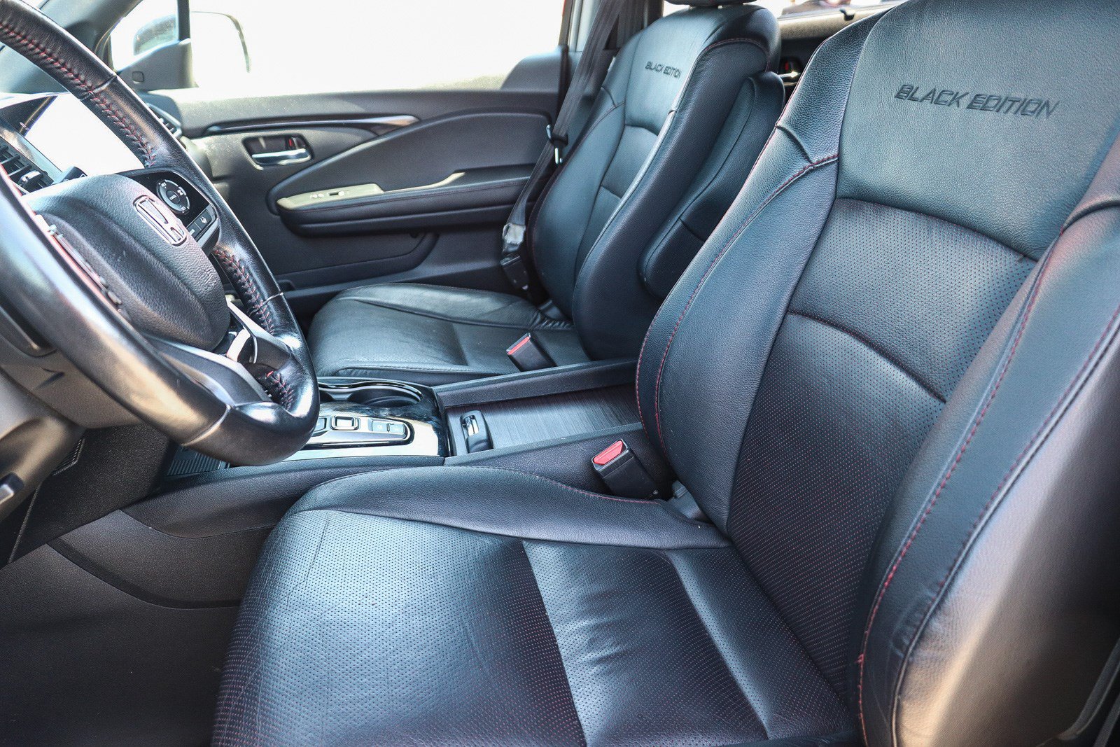 Used 2022 Honda Pilot Black Edition image 18