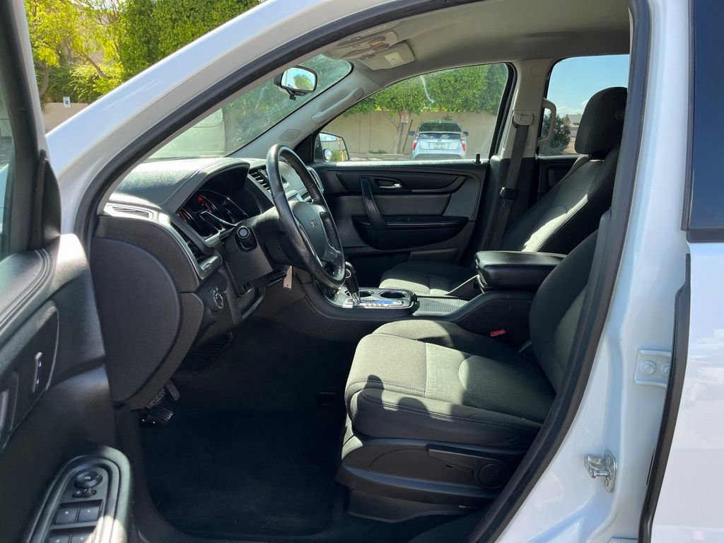 Used 2016 GMC Acadia SLE image 18