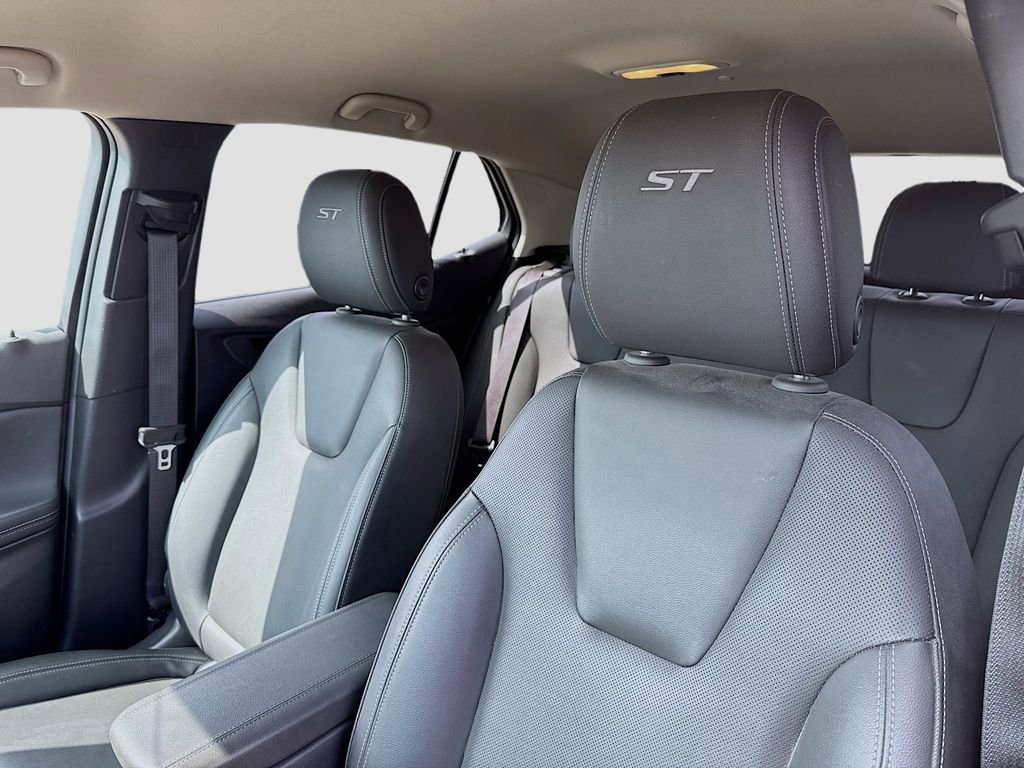 Used 2024 Buick Encore GX Sport Touring w/ Comfort Package image 9